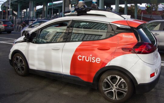Cruise CEO Steps Down Amid Self-Driving Car Safety Crisis