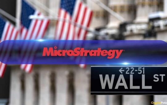 MicroStrategy (MSTR) Stock Skyrockets Above $1,000, Dwarfs S&P 500, Nasdaq, Dow Jones